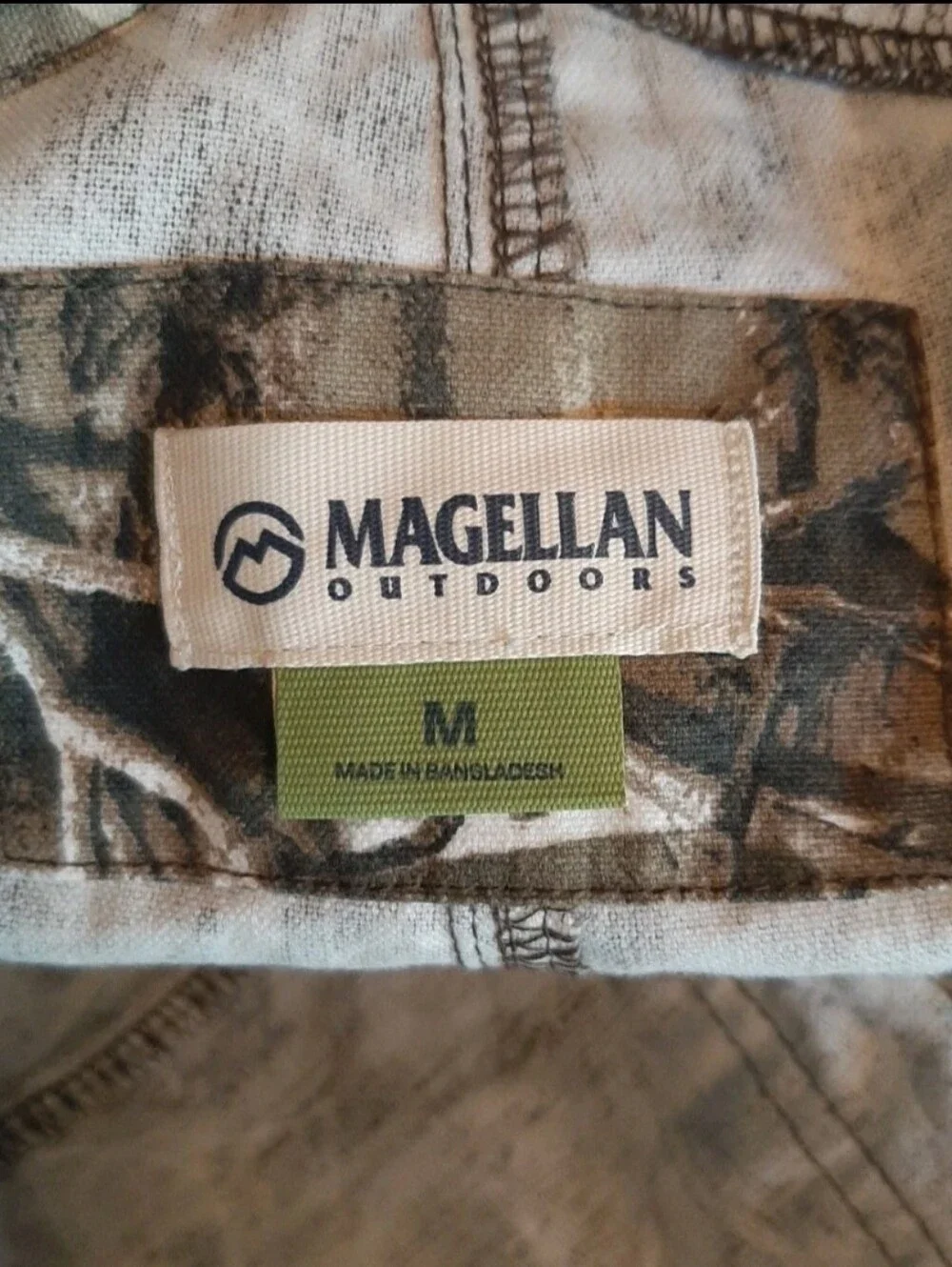 Magellan Outdoors Bib Overalls Youth Size Med Camo Realtree Edge Hunting